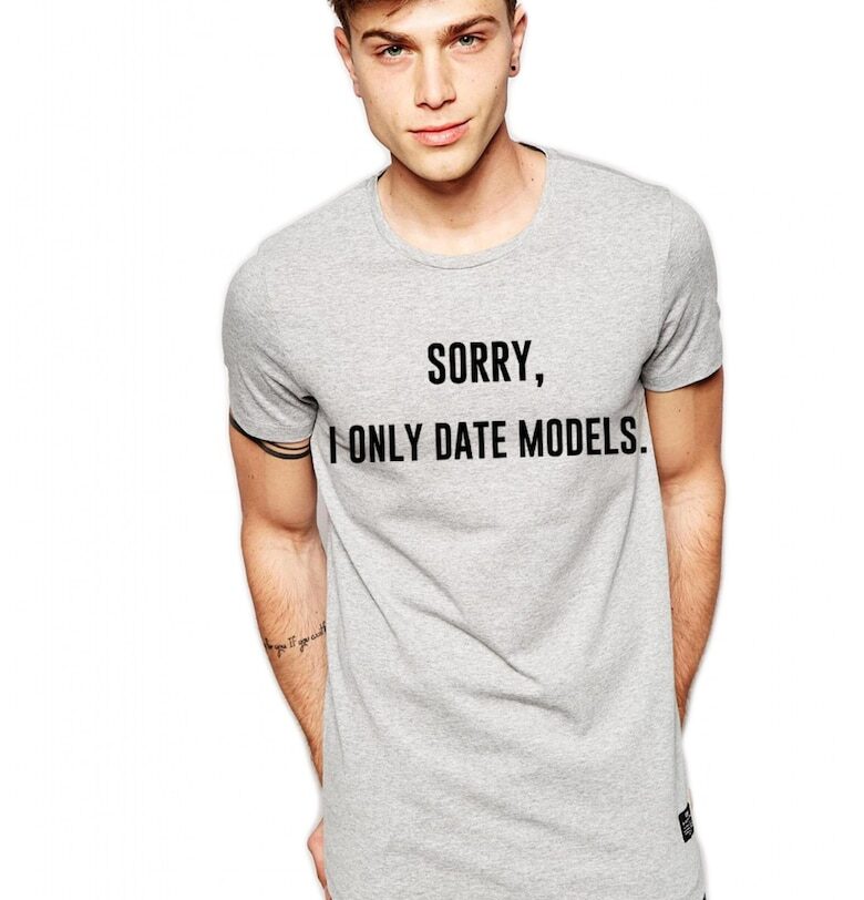 Сива мъжка тениска - Съжалявам - излизам само с модели THEICONIC