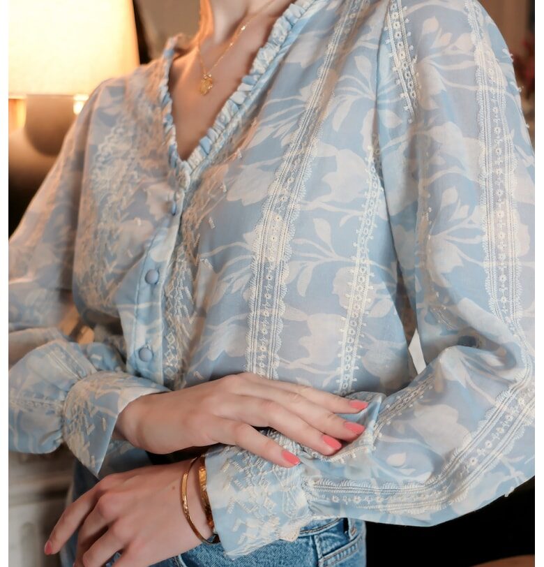 Синя риза с флорален принт и бродирани детайли - 4819T M9 17134 SOFILINE