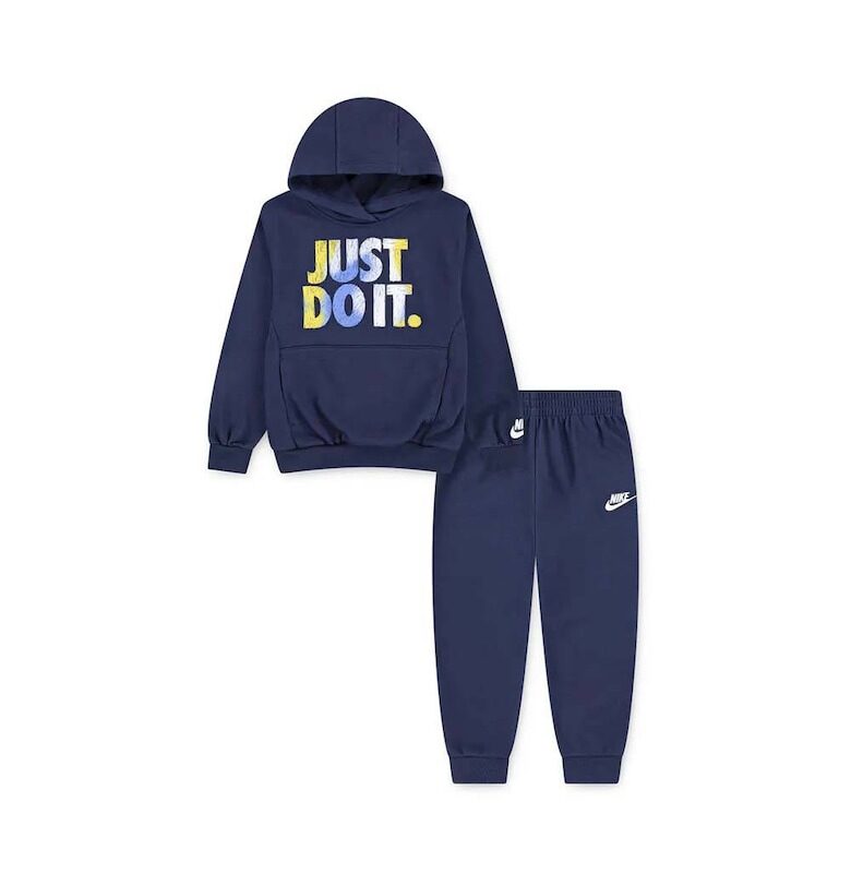 Спортен екип  - - - - - - - - - - - - - - - - - - - Nike