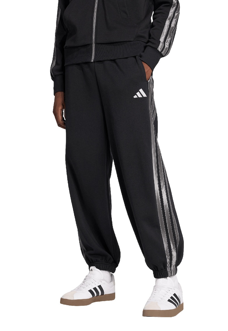 Спортен панталон с контрасти adidas Sportswear