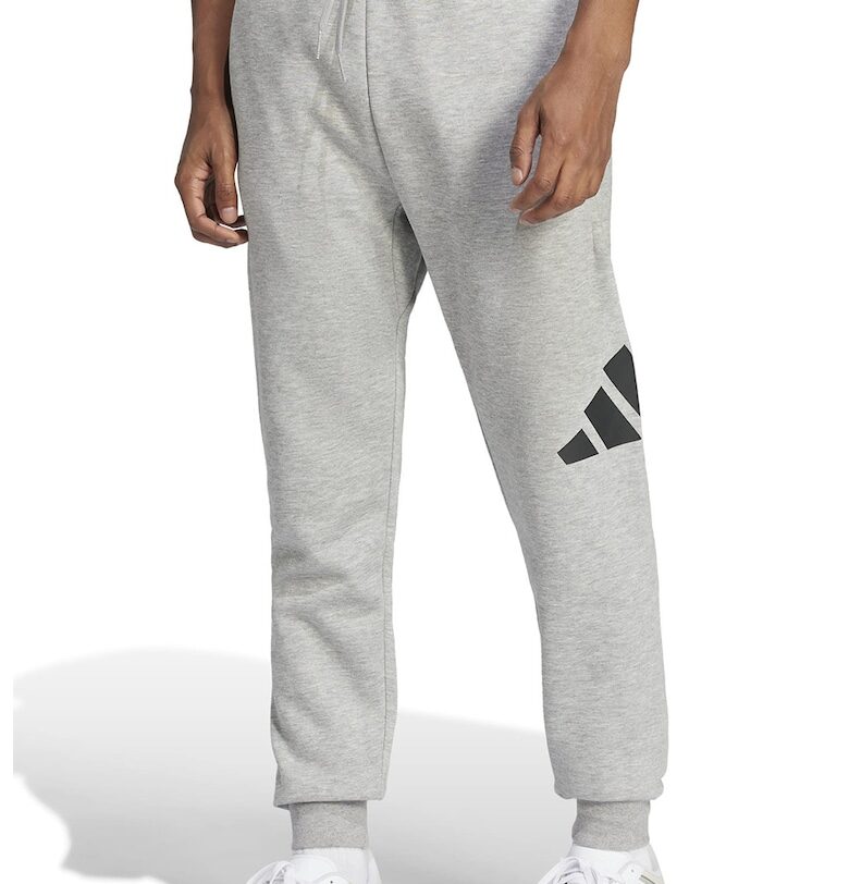 Стандартен спортен панталон с джобове adidas Sportswear