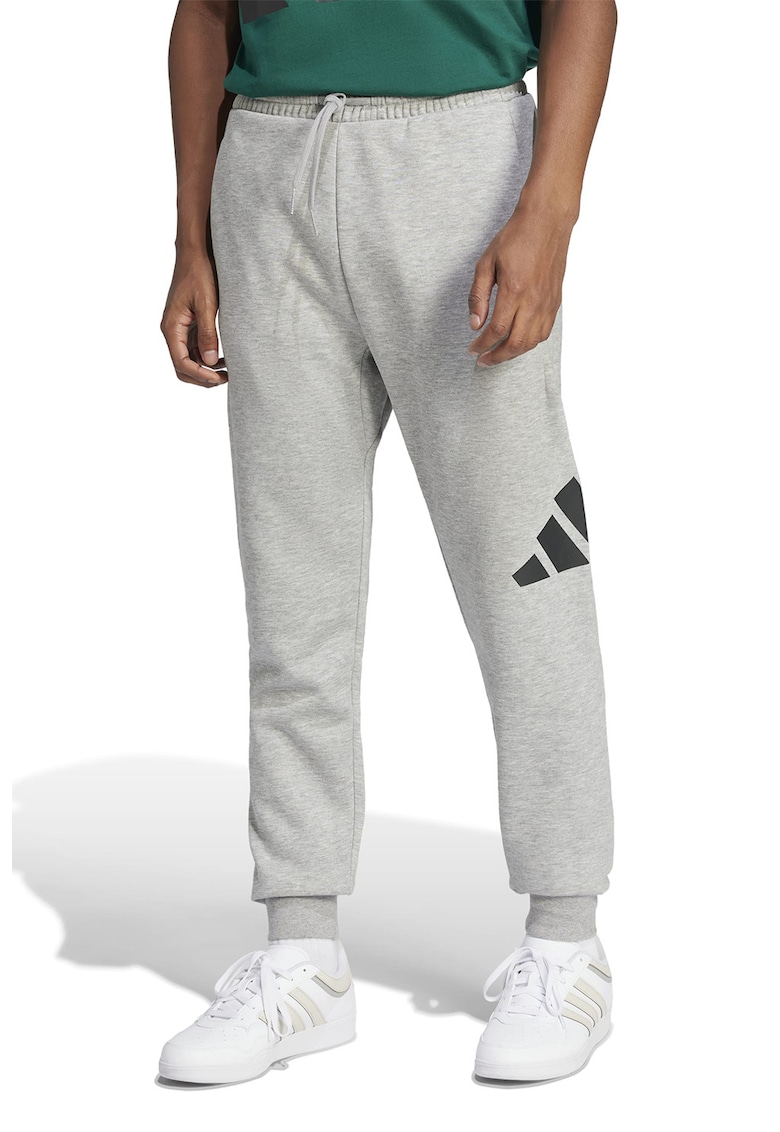 Стандартен спортен панталон с джобове adidas Sportswear