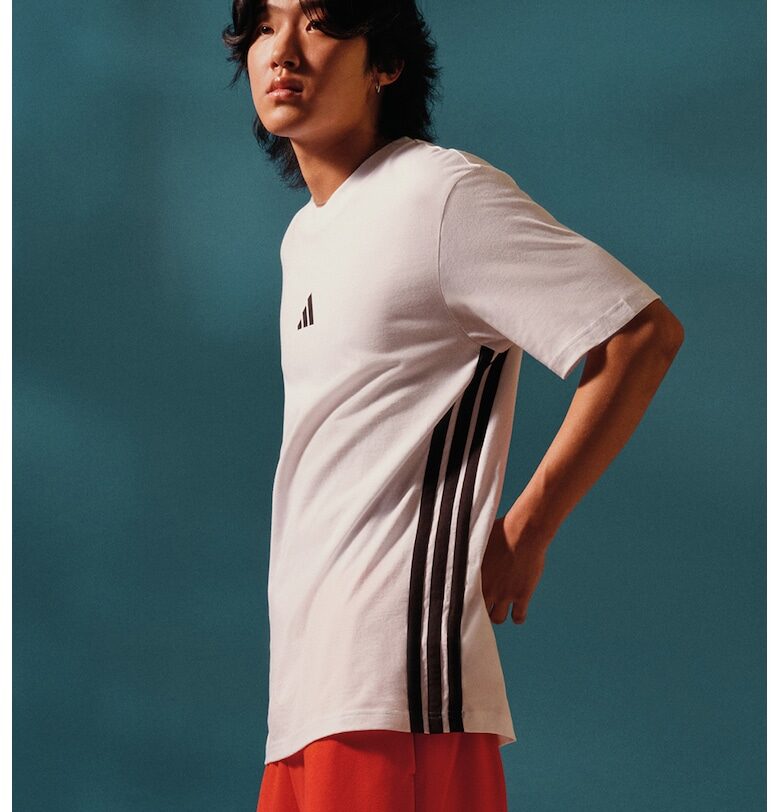 Тениска от памук с овално деколте и лого adidas Sportswear