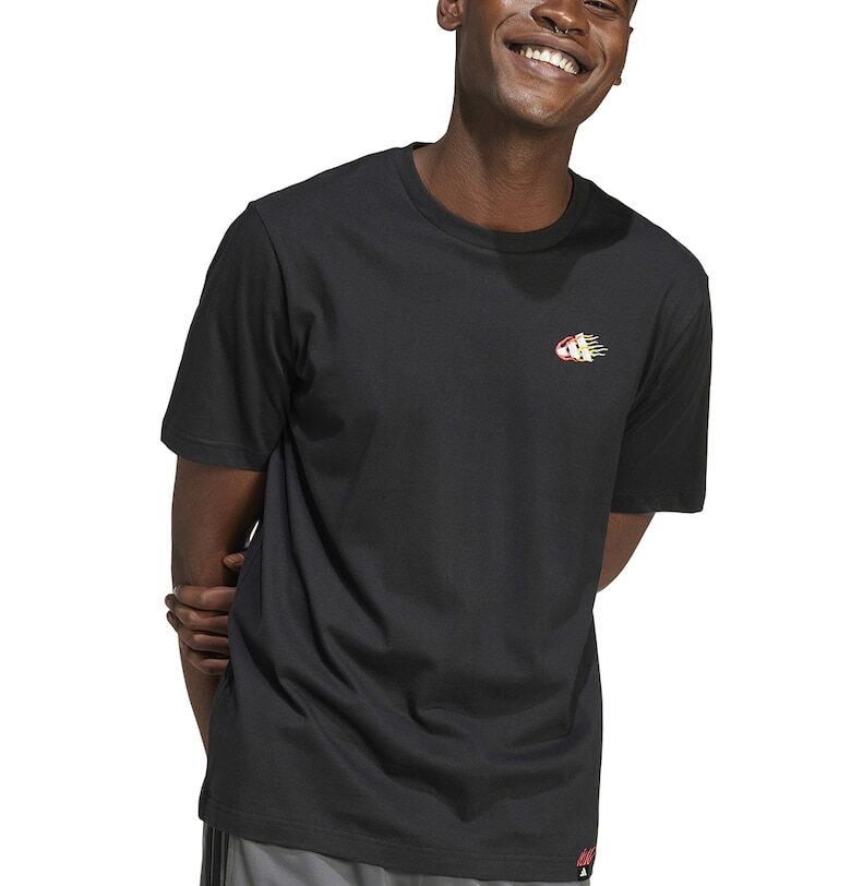 Тениска с овално деколте adidas Sportswear