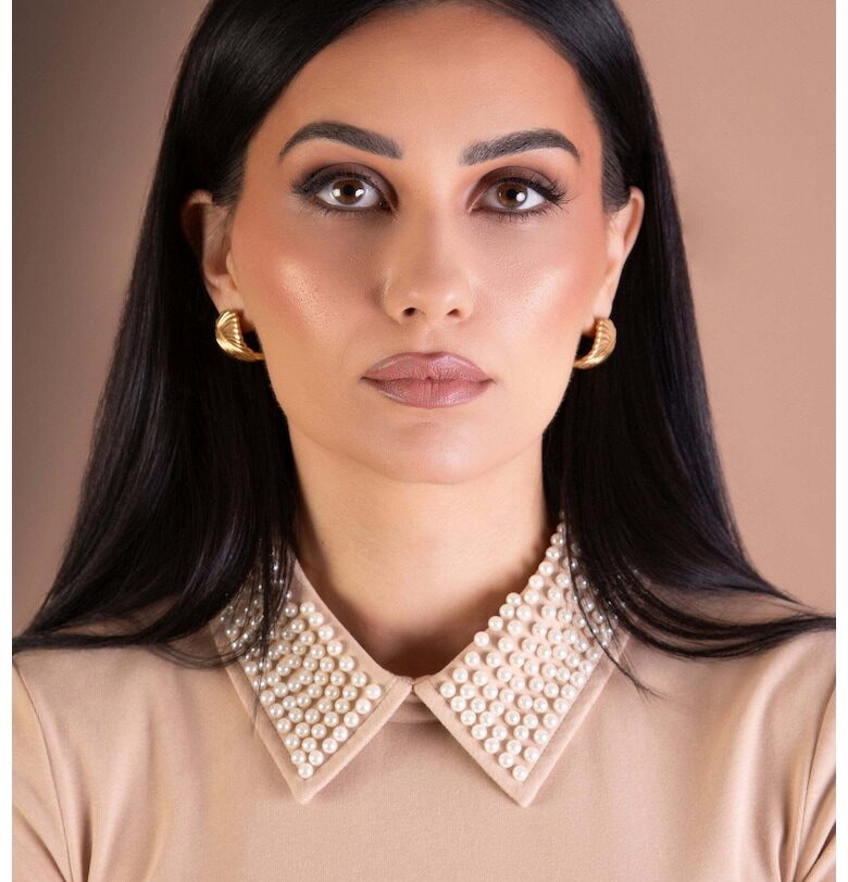 Тениска със синтетични перли на яката - Сиво-кафяв - BALOU