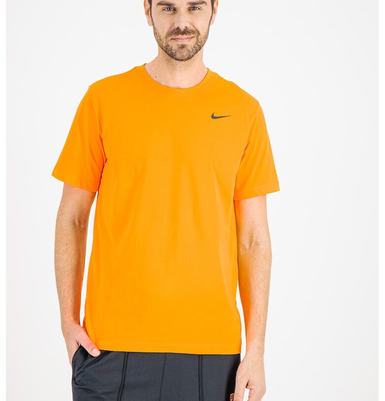 Фитнес тениска с Dri-FIT и овално деколте Nike