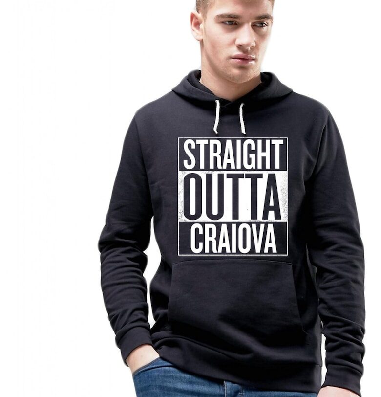 Черен мъжки суичър - Straight Outta Craiova THEICONIC