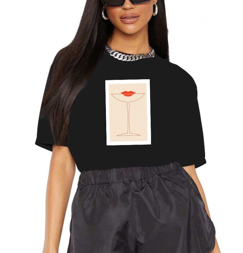 Черна дамска тениска - Cocktail Kiss THEICONIC