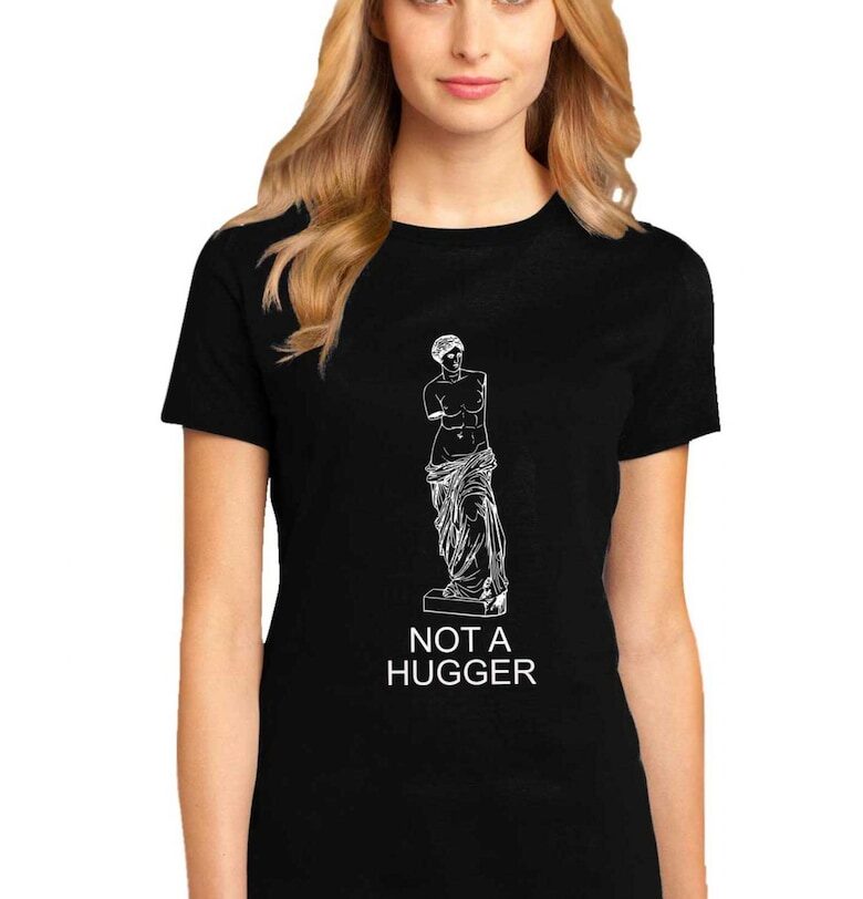 Черна дамска тениска - Not a hugger THEICONIC