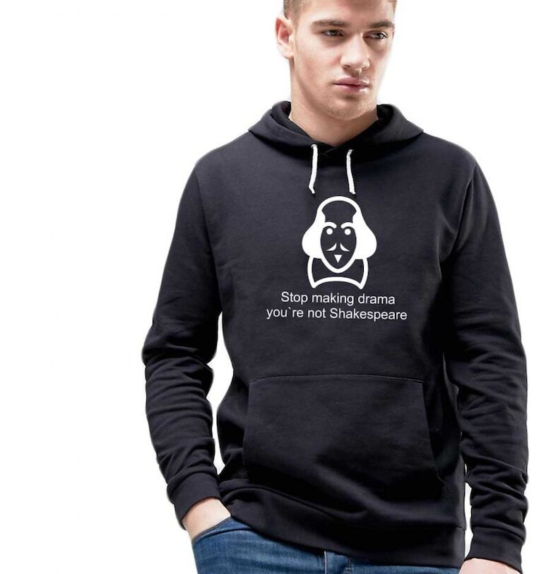 Черна мъжка качулка - Драма на Шекспир THEICONIC