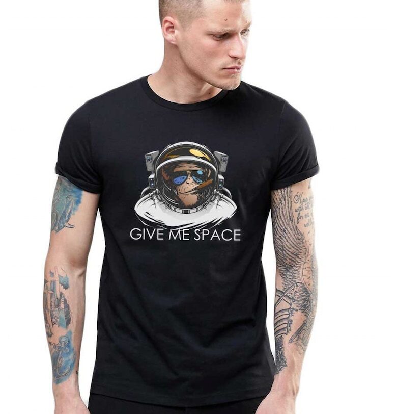 Черна мъжка тениска - Give me space THEICONIC