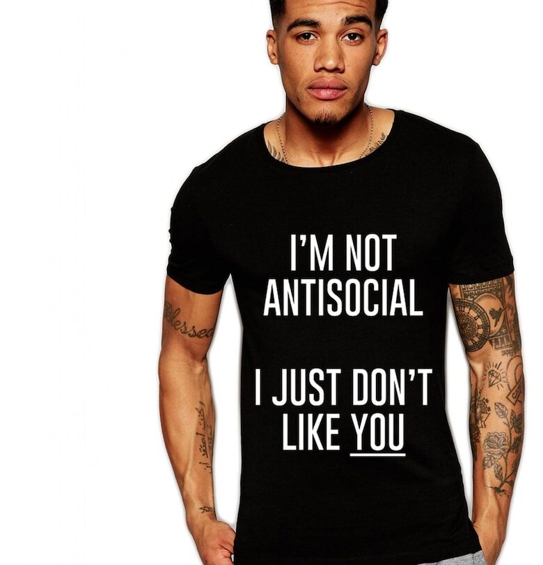 Черна мъжка тениска - не съм асоциален THEICONIC