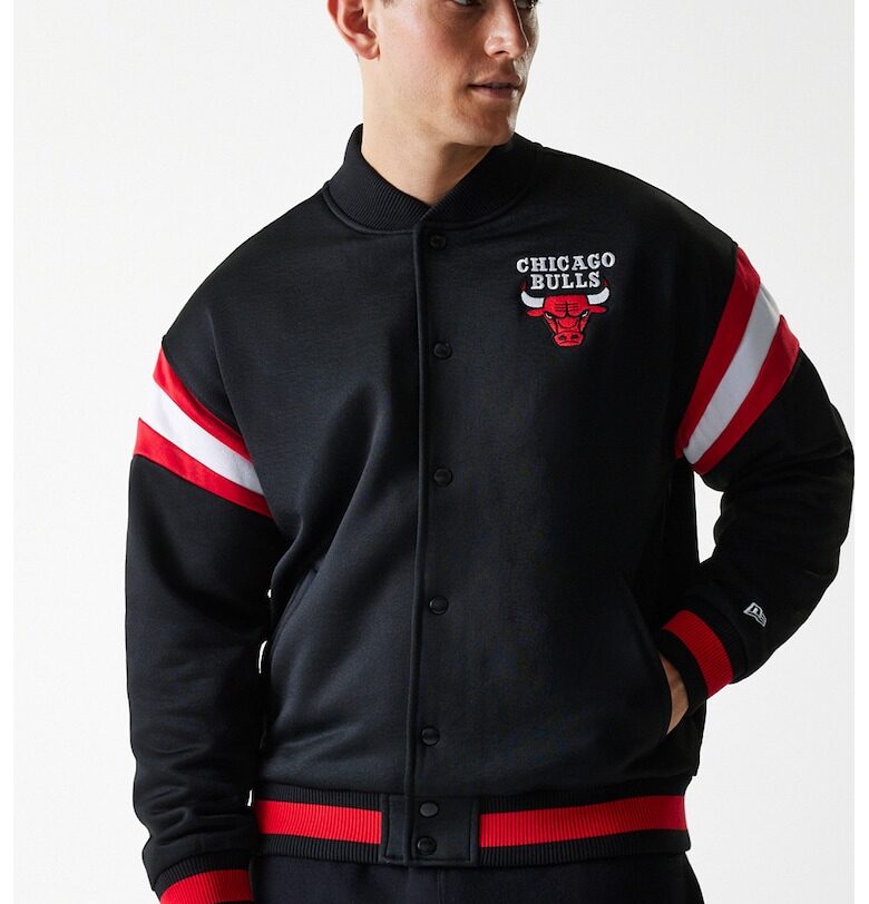 Яке Varsity с капси New Era