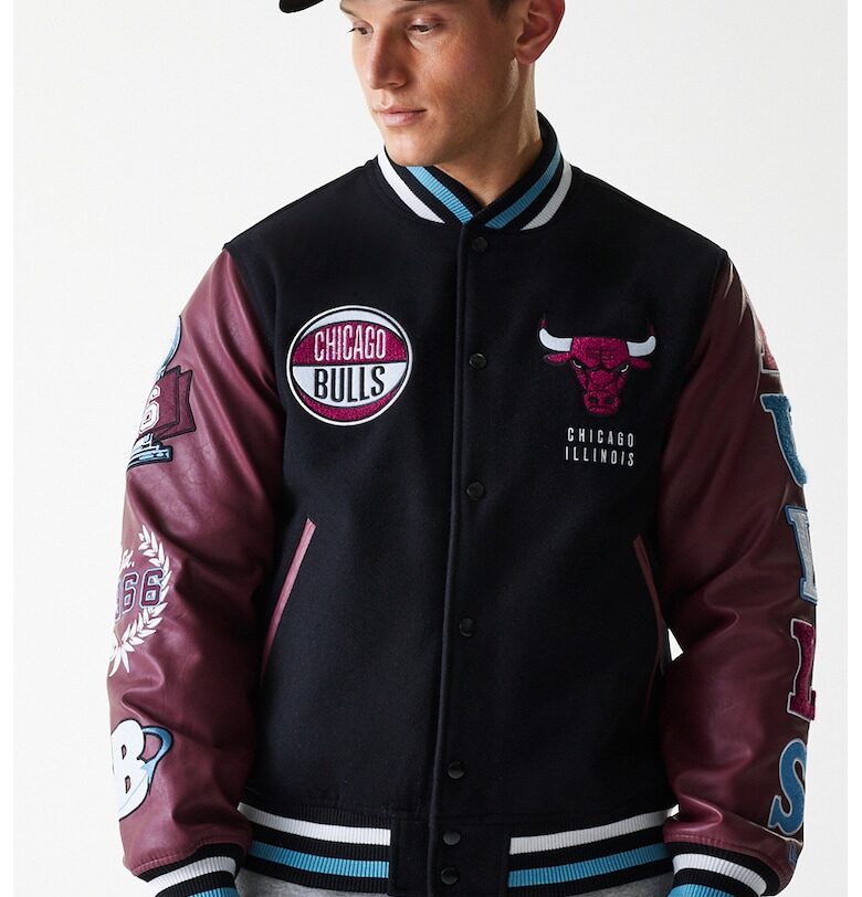 Яке с капси и лого New Era