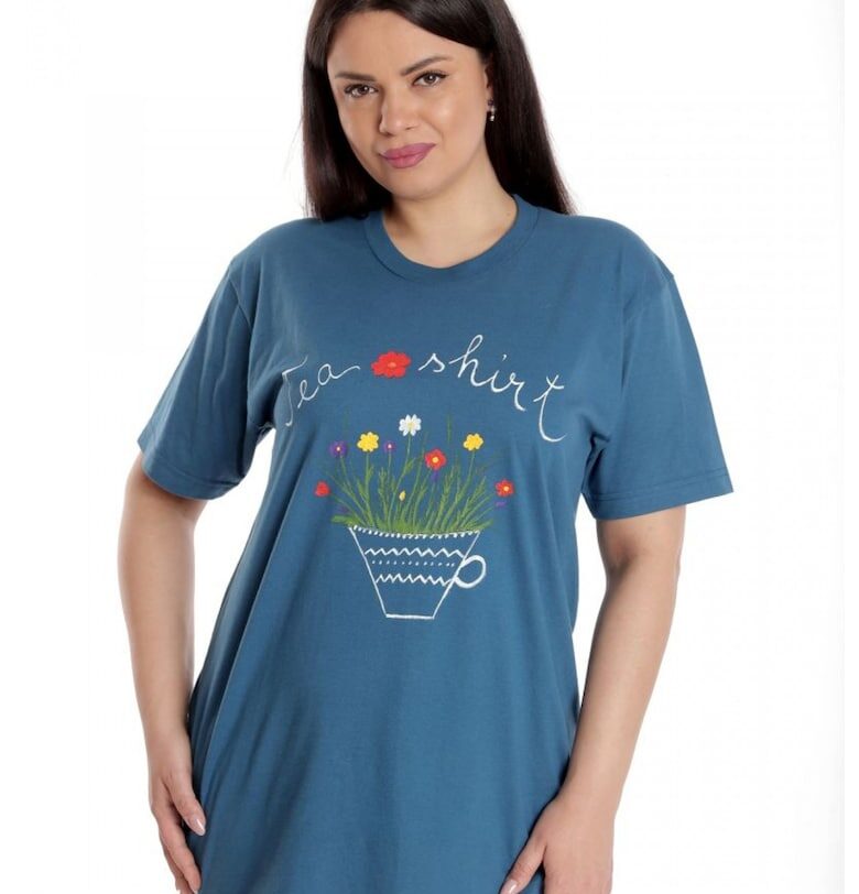 888141921-Дамска блуза - синя с рисунки Eranthe