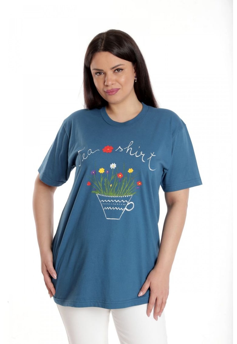 888141921-Дамска блуза - синя с рисунки Eranthe