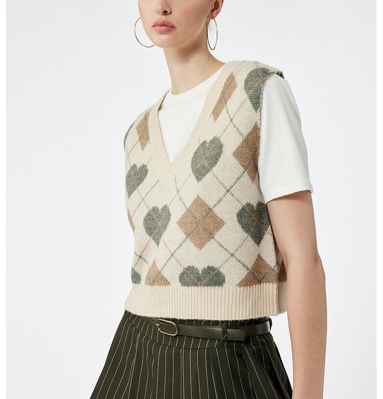 Десениран шпиц елек KOTON