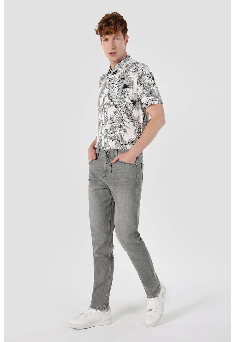 Дънки със средна талия COLINS