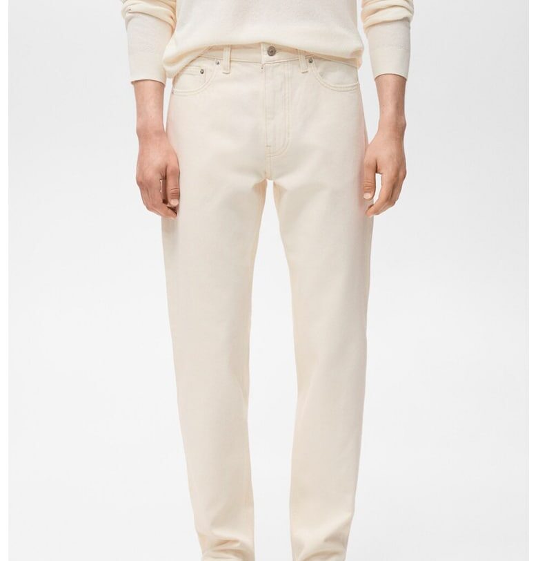 Дънки със стандартна кройка Mango