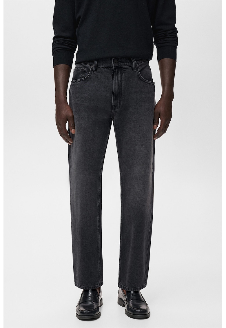 Дънки със стандартна кройка Mango