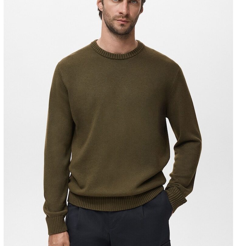 Едноцветен пуловер с овално деколте Mango