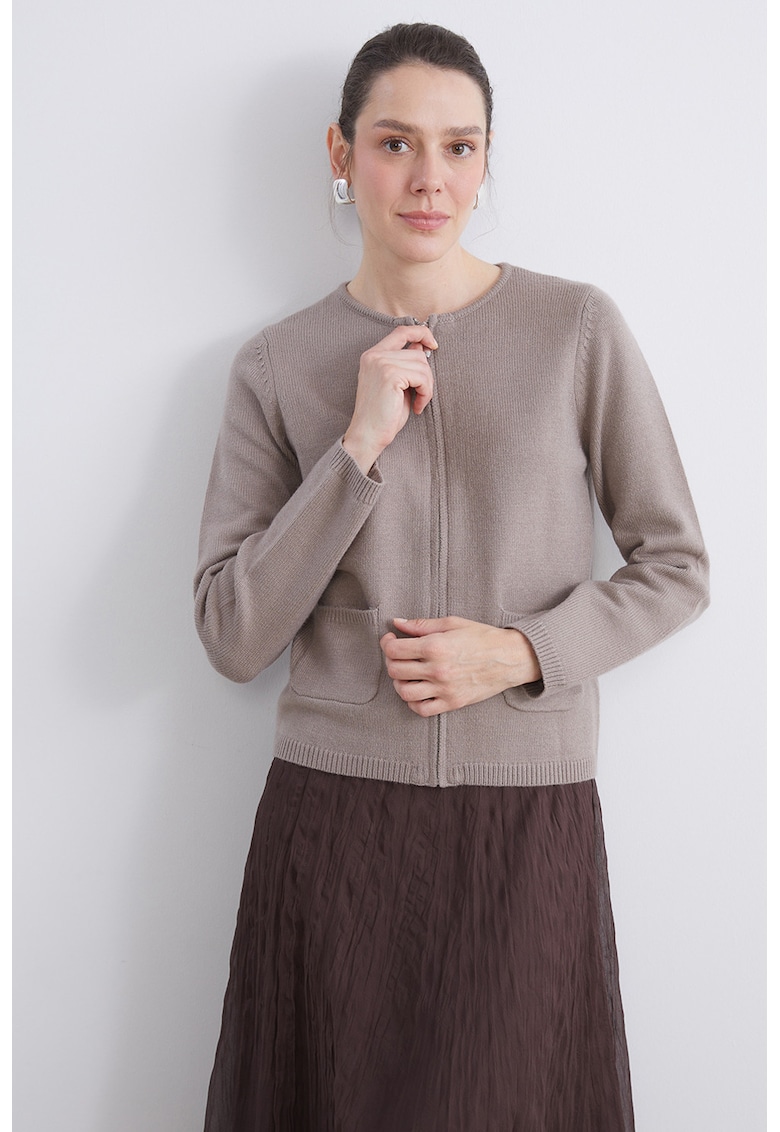 Жилетка с овално деколте и цип LC WAIKIKI