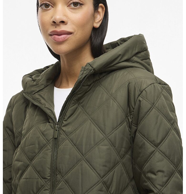 Зимно капитонирано яке с качулка Vila