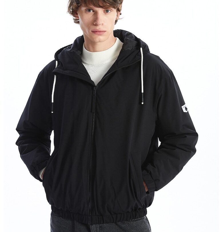 Зимно яке с цип и еластичен подгъв LC WAIKIKI