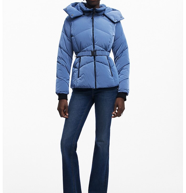 Капитонирано зимно яке с отделяща се качулка DESIGUAL