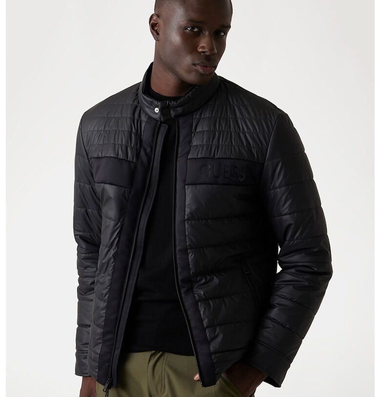 Капитонирано яке с цип и лого GUESS