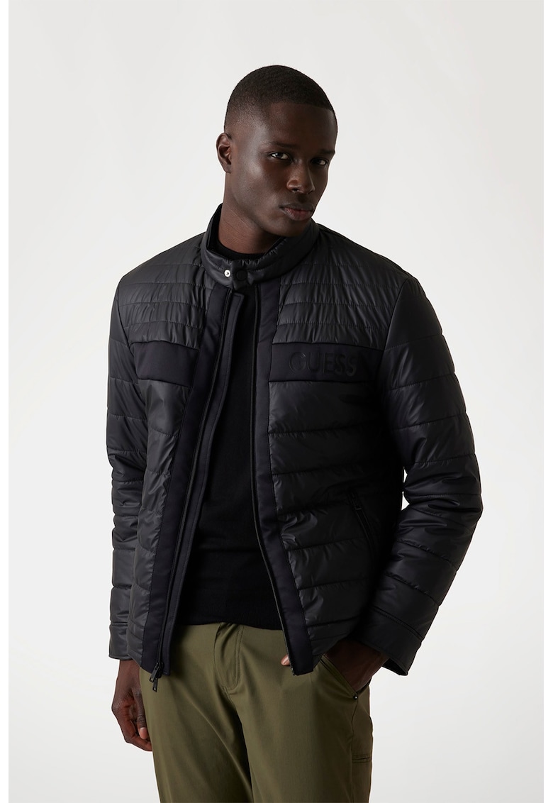 Капитонирано яке с цип и лого GUESS