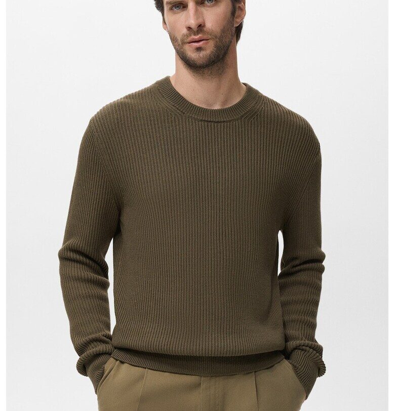 Плетен пуловер с овално деколте Mango