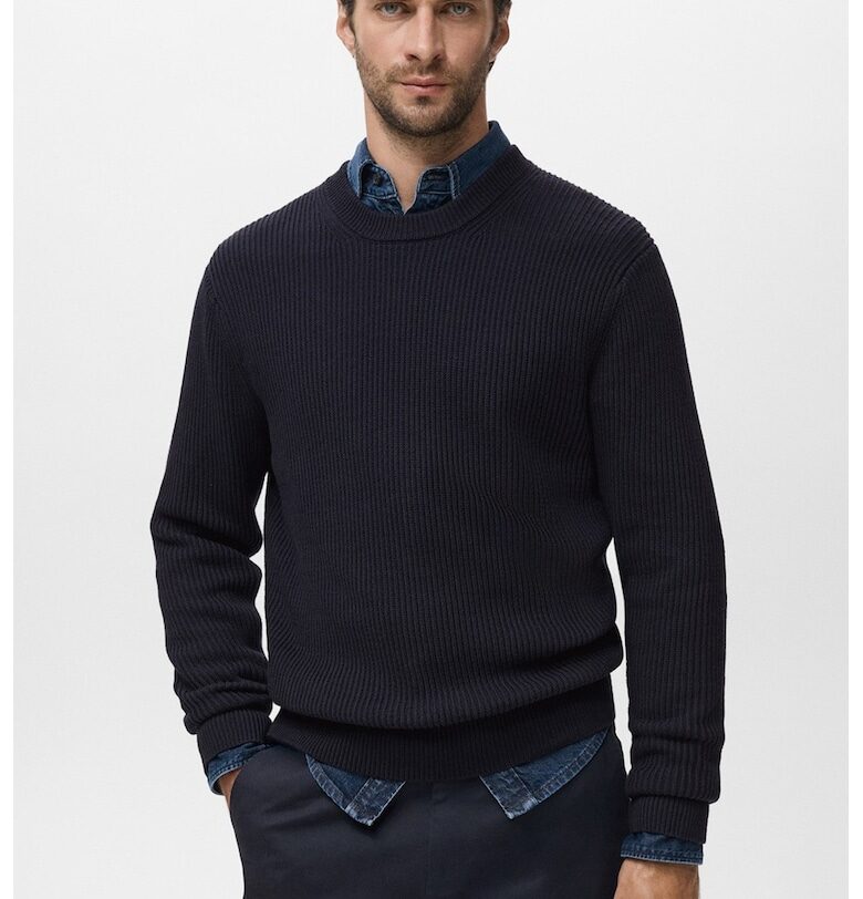 Плетен пуловер с овално деколте Mango