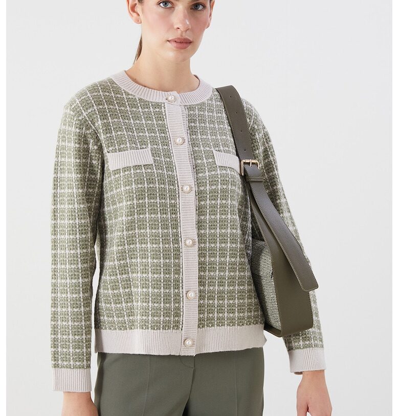 Плетена жилетка с овални перлени копчета LC WAIKIKI