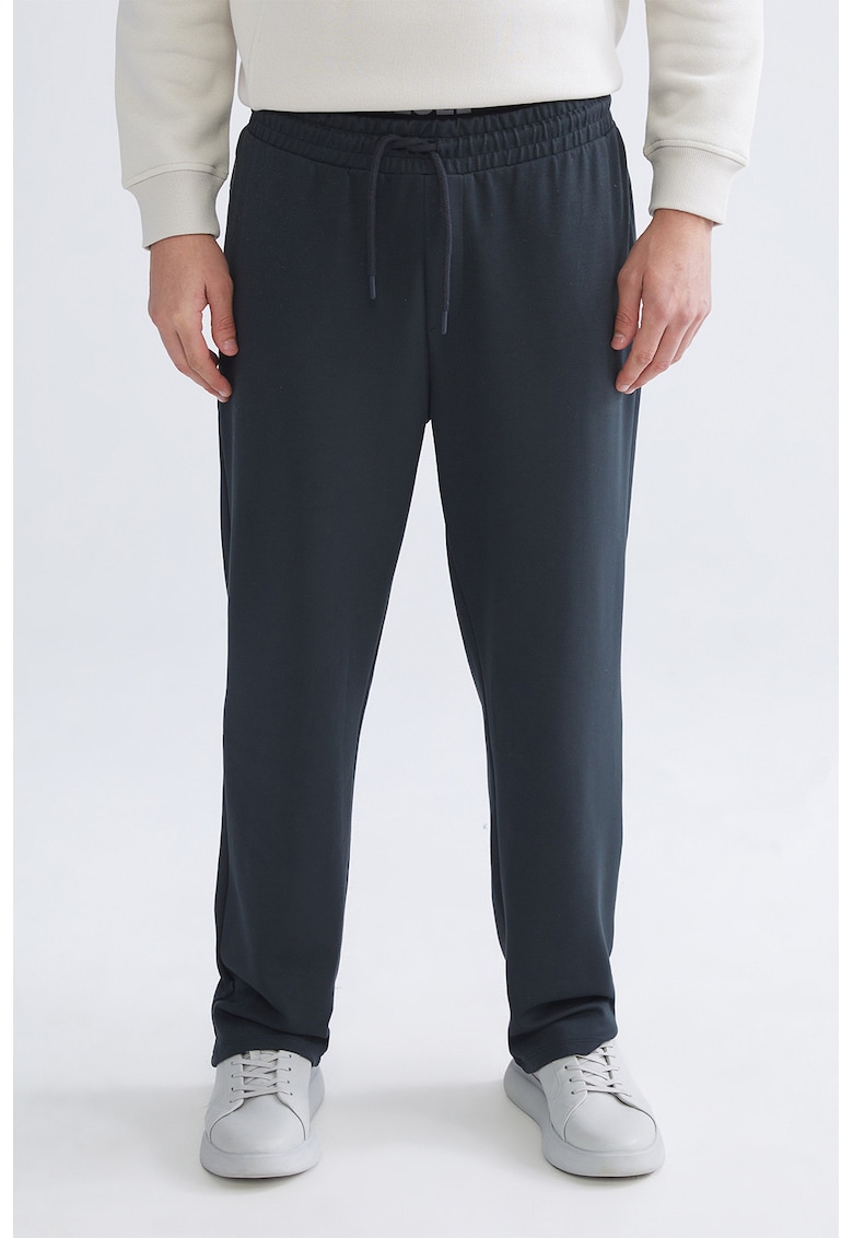 Прав спортен панталон с джобове встрани LC WAIKIKI