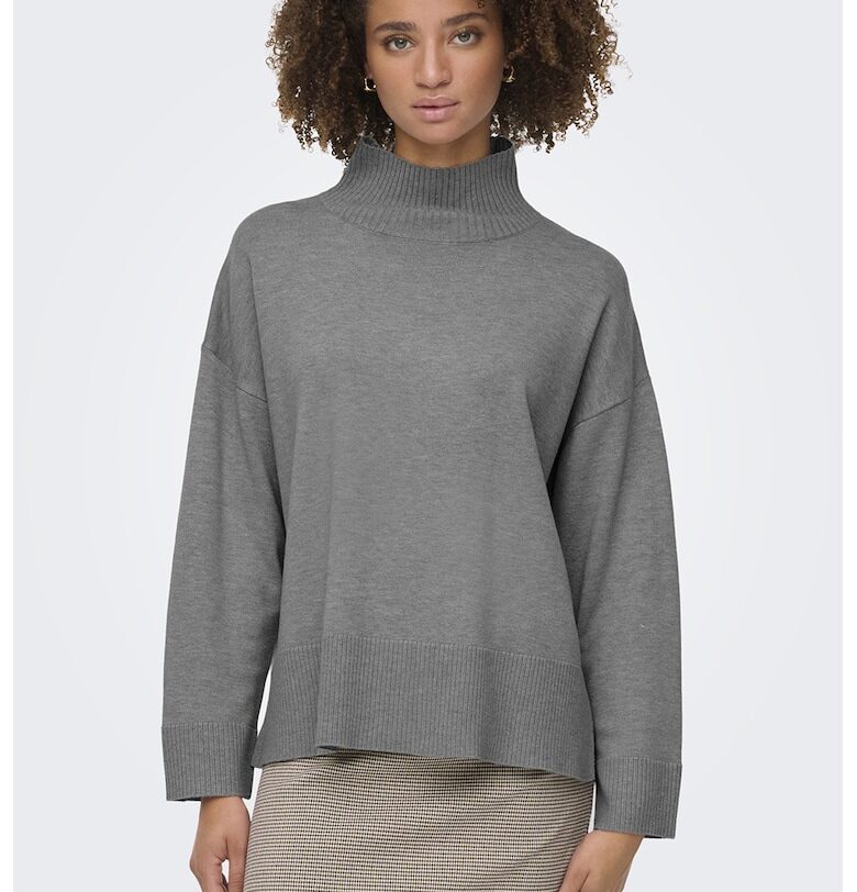 Пуловер с висока яка и странична цепка на подгъва Only