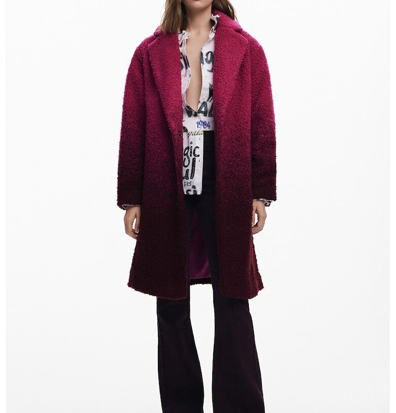 Свободно мъхесто палто с двойни ревери DESIGUAL