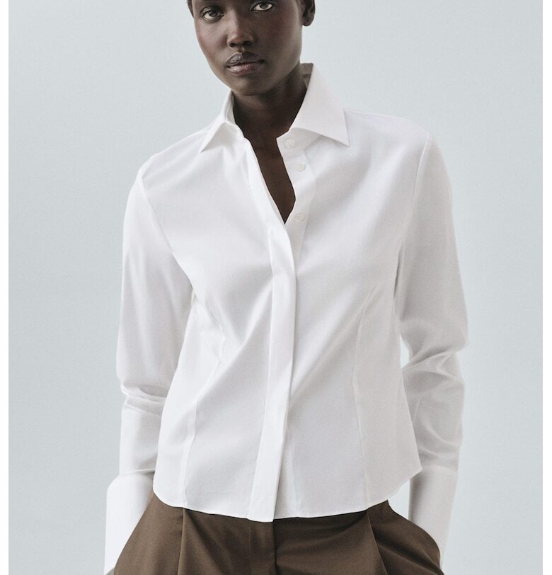 Слим риза с копчета на маншетите Mango