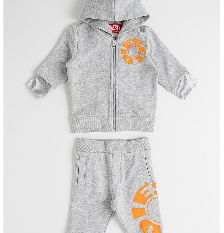 Спортен екип с цип и качулка Diesel