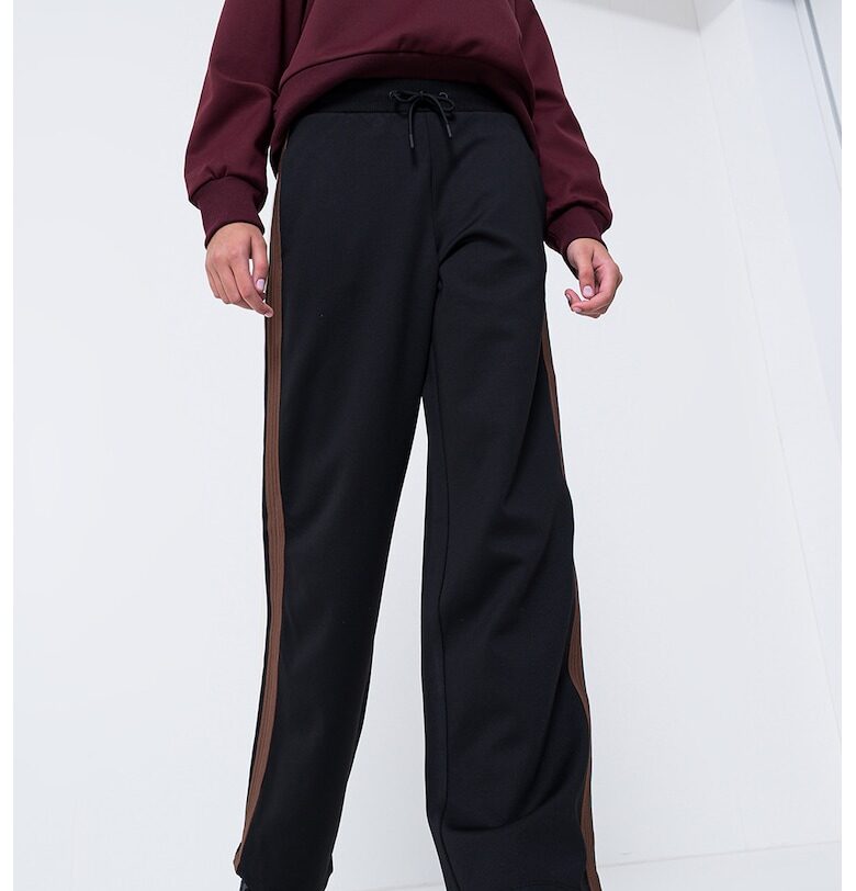 Спортен панталон с контрасти GUESS