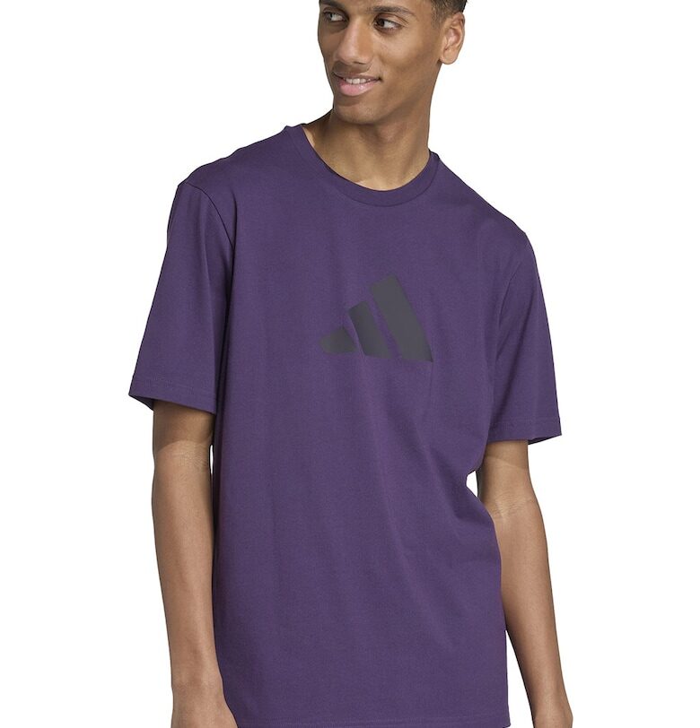 Тениска с лого adidas Sportswear