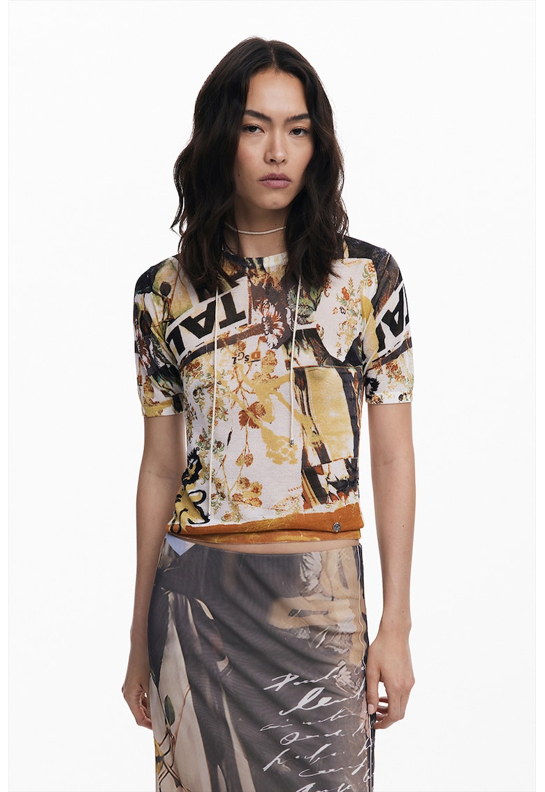 Тениска с овално деколте и десен DESIGUAL