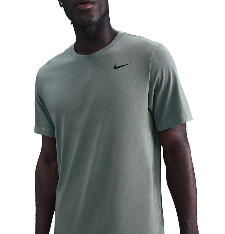 Фитнес тениска с Dri-FIT и овално деколте Nike