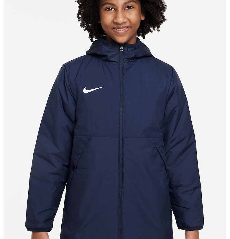 Футболно яке с качулка и лого Nike