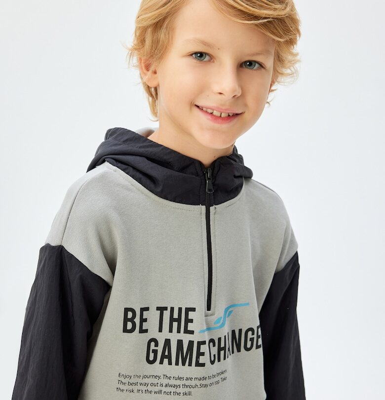 Худи с принт и къс цип KOTON