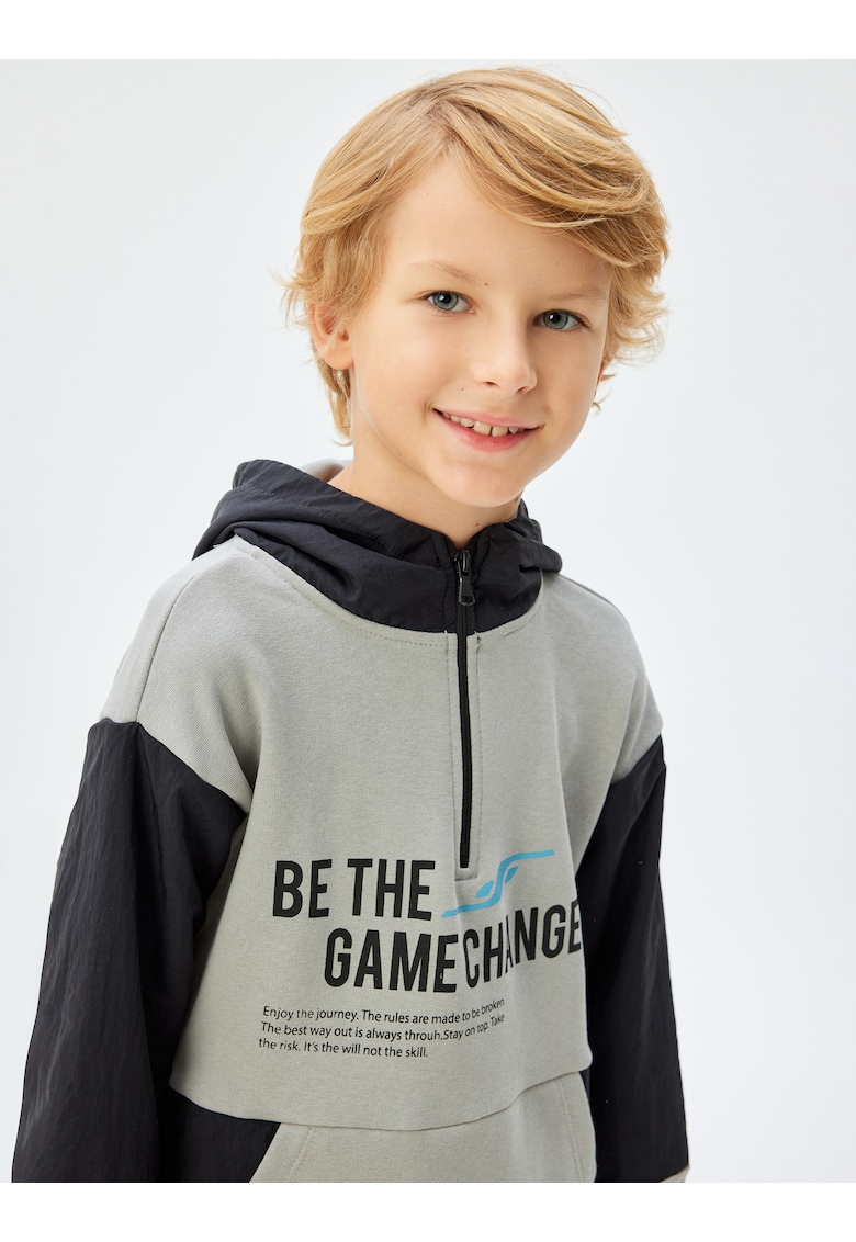 Худи с принт и къс цип KOTON