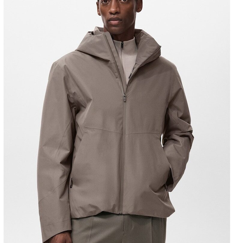 Яке с качулка и цип Mango