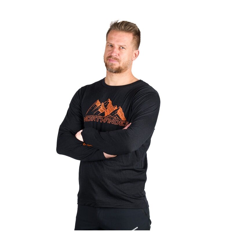 108435 Erneszt - Черен NORTHFINDER