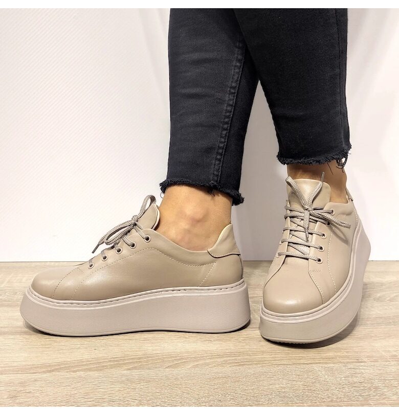 1984-3 Ежедневни дамски обувки бежови - бежови PERLLA