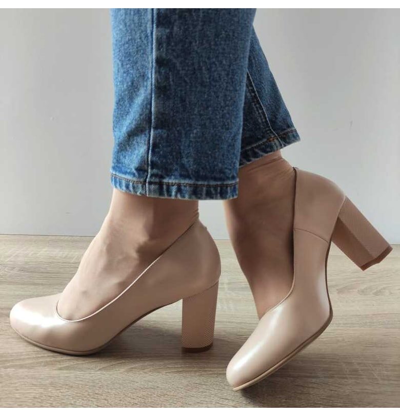 23336 Елегантни дамски обувки Ivory + ток Foro - бежови Antonio